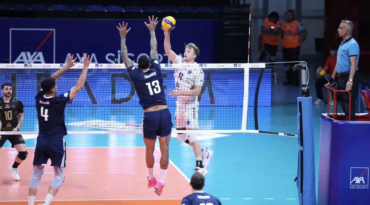 2026-2027 sezonu Erkekler AXA Sigorta Kupa Voley grup müsabakalarında ikinci gün sona erdi.