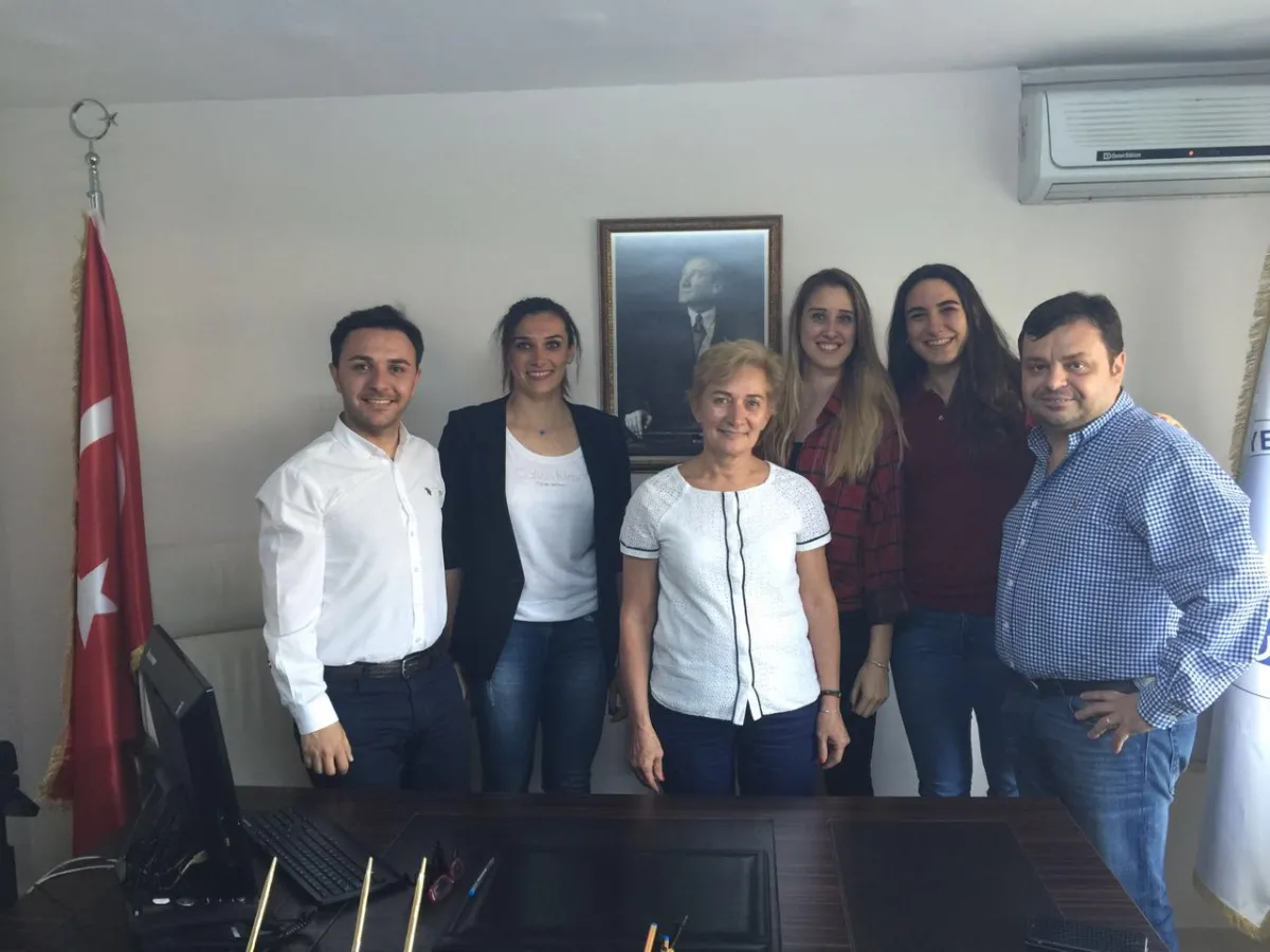 Başkan Kartal" Sarıyerli Kadınlar Voleybolu Çok Sevdi"