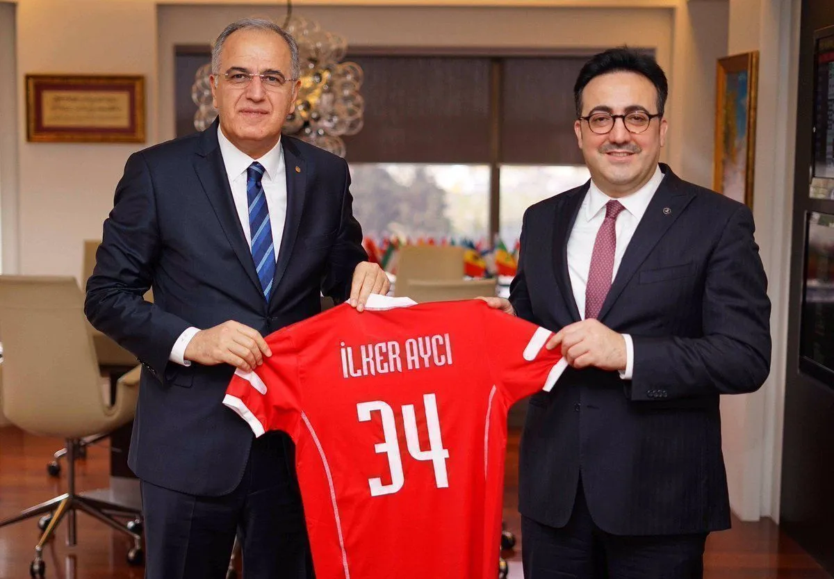 Türkiye Voleybol Federasyonu (TVF) Başkanı Mehmet Akif Üstündağ, Türk Hava Yolları (THY) Yönetim Kurulu ve İcra Komitesi Başkanı İlker Aycı’yı ziyaret etti.