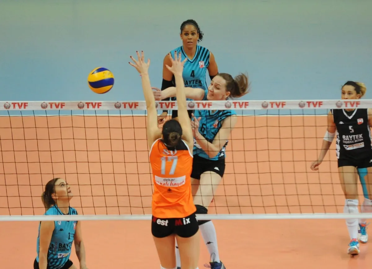 TVF 1. Lig bayanlar final etabında ilk gün sona erdi