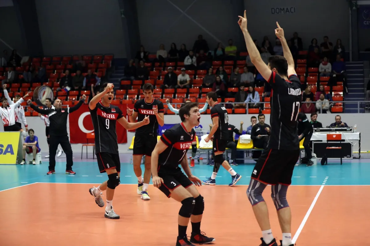 U19 Erkek Mililer Avrupa Şampiyonası'nda Yari Finalde