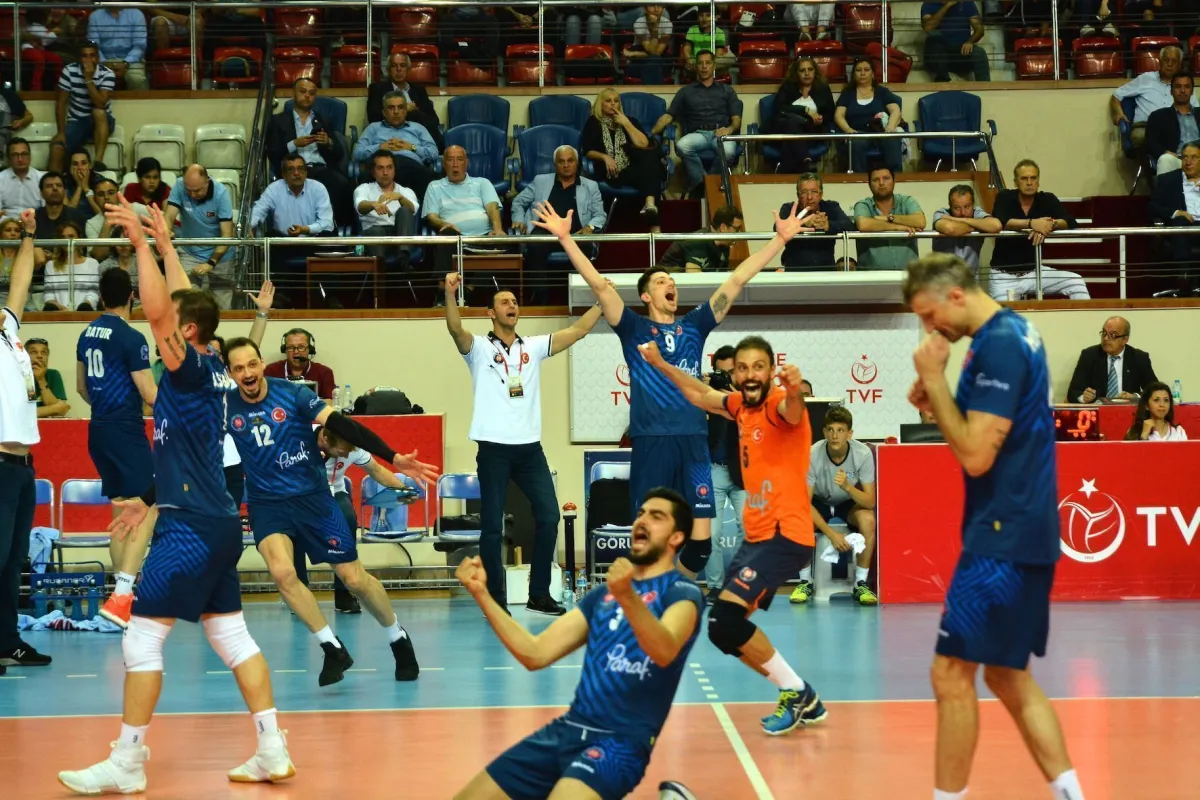 Halkbank, zorlu geçen sezon sonunda 8. Şampiyonluğunu kazandı