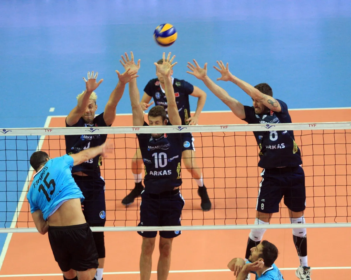 TSYD İzmir Turnuvası'nda Arkas Afyon Belediye Yüntaş'ı 3-1 Yendi