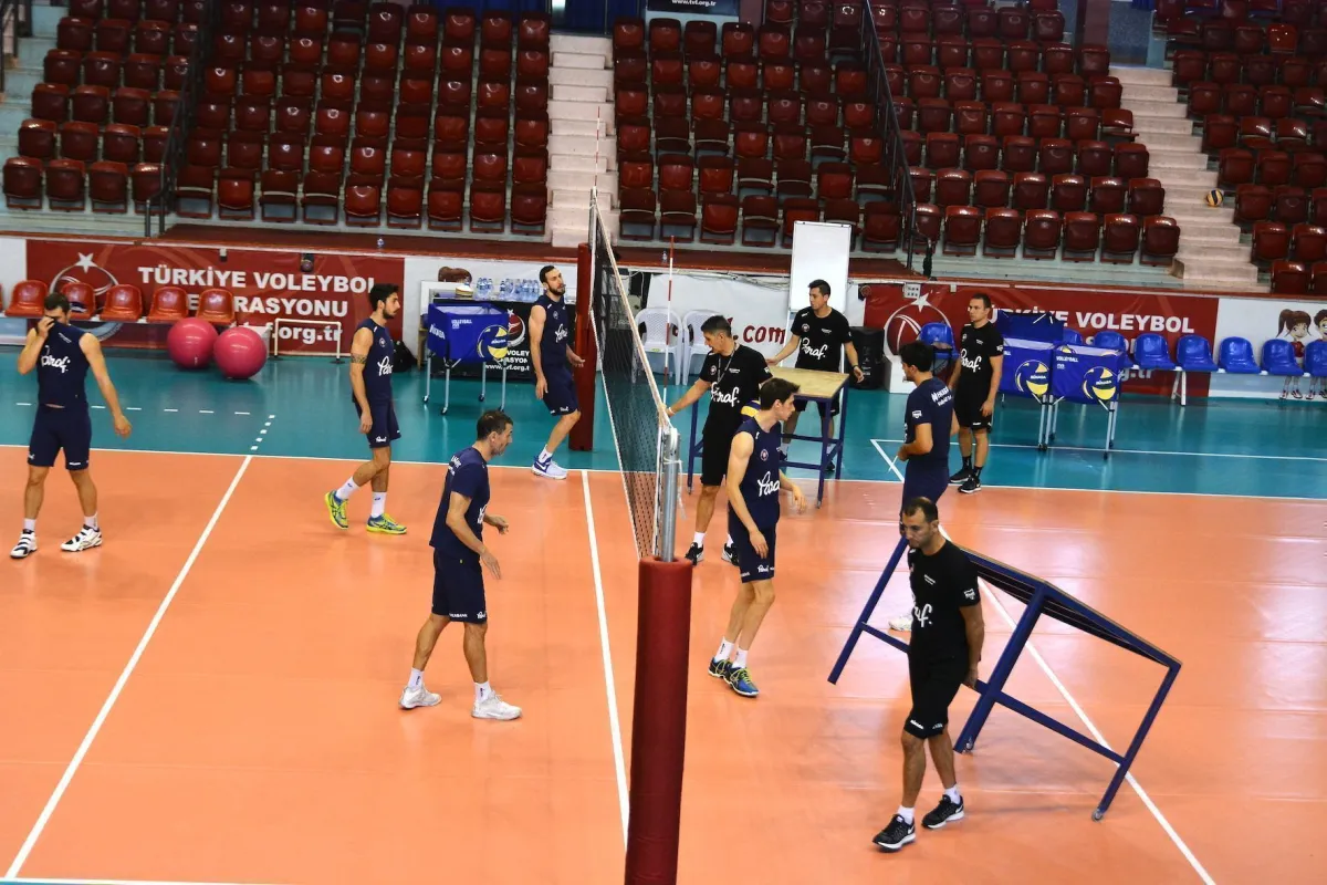 ‘Voleybolun Mabedi Selim Sırrı Tarcan'da Alk Antrenman