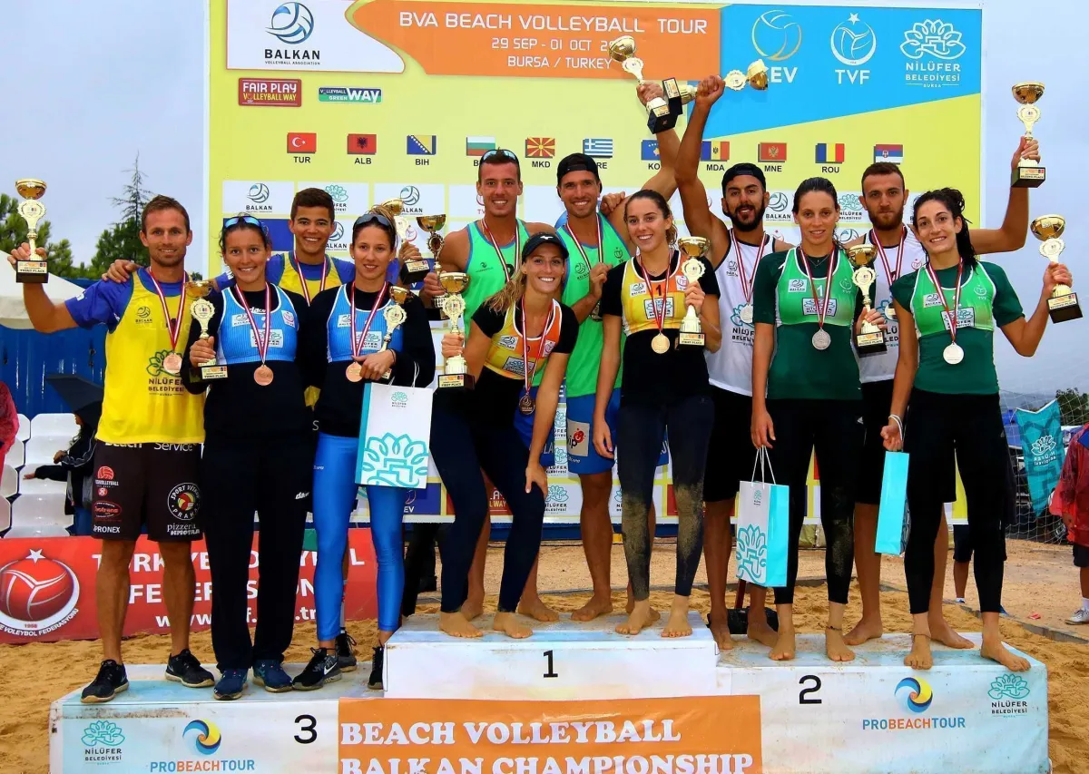 Giginoğlu / Mermer ikilisi, 2017 Balkan Plaj Voleybolu Şampiyonası’nı Gümüş Madalyayla Tamamladıla