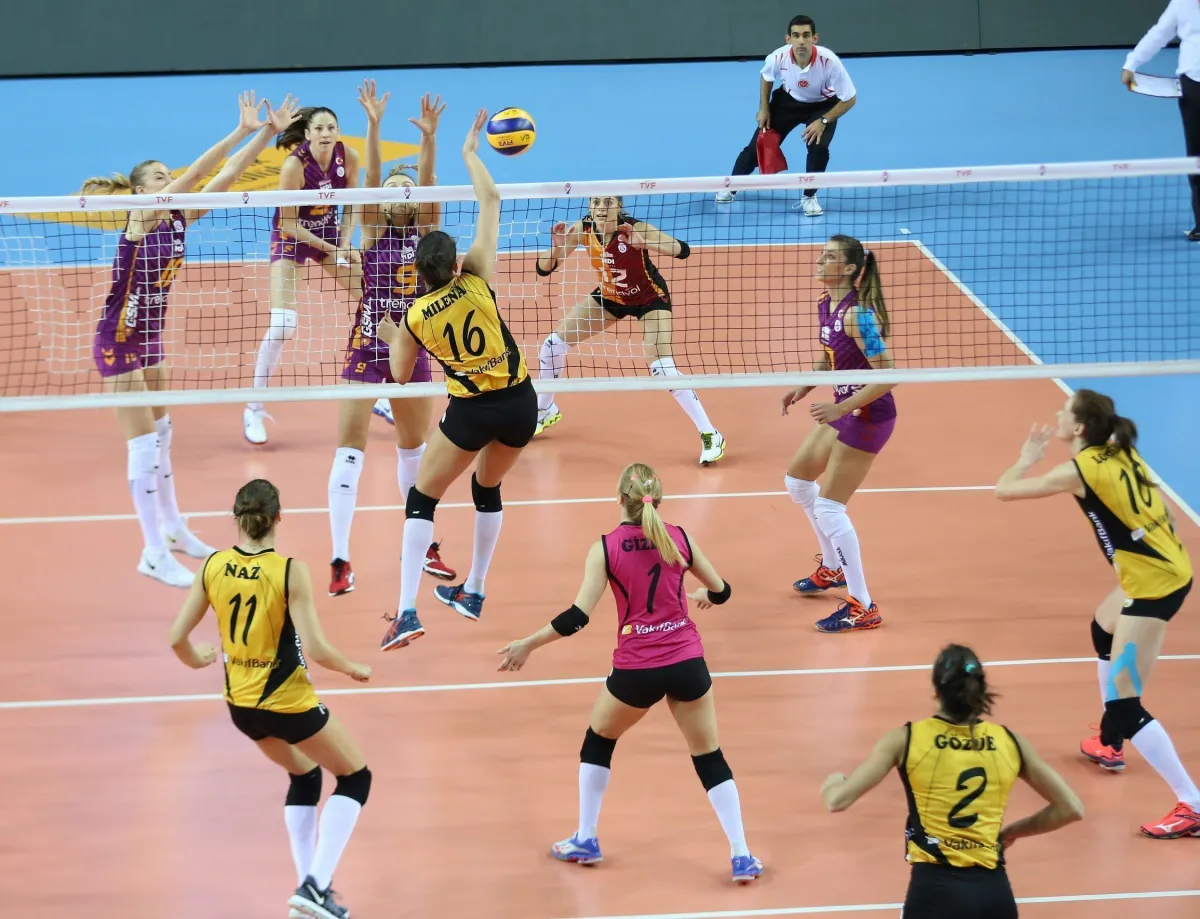 VakıfBank, Neslihanlı Galatasaray'a Set ve Puan şansı vermedi: 3-0
