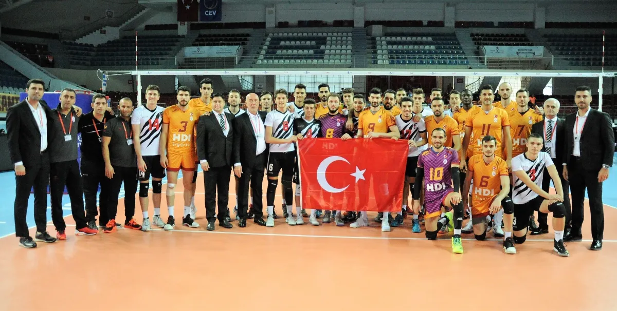 Galatasaray HDI Sigorta-Beşiktaş Derbisi'nin En Güzel Karesi