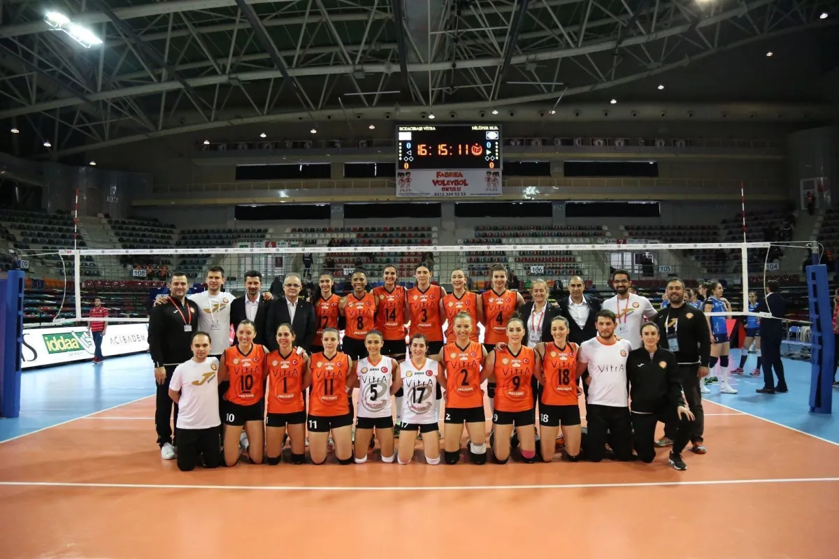 Eczacıbaşı VitrA, Kupa Voley'de Yarı Finalde!