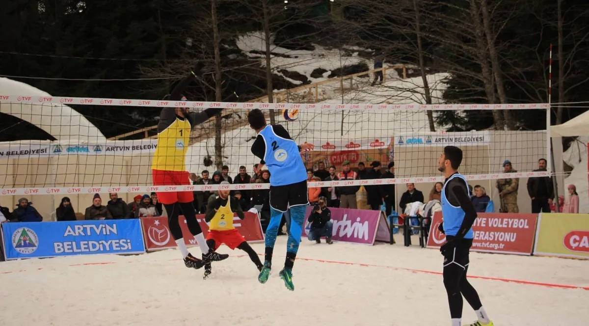 Kar Voleybolu Türkiye Şampiyonası Artvin'de Gerçekleştirildi Şampiyonlar Belli Oldu