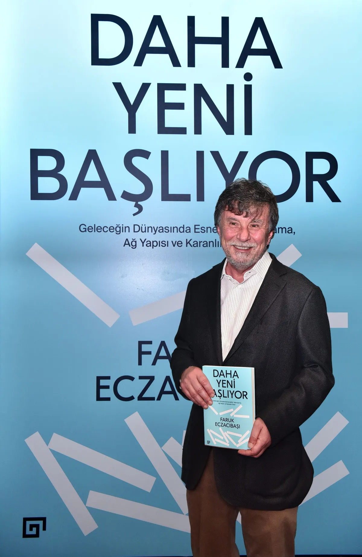 TBV Başkanı Faruk Eczacıbaşı’nın kitabı, raflardaki yerini aldı DAHA YENİ BAŞLIYOR: