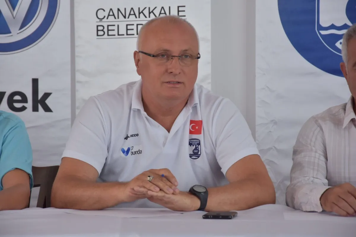 Sultanlar Ligi ekiplerinden Çanakkale Belediyespor, baş antrenörü Üzeyir Özdurak’ın bu hafta maçta yer almayacağını duyurdu.