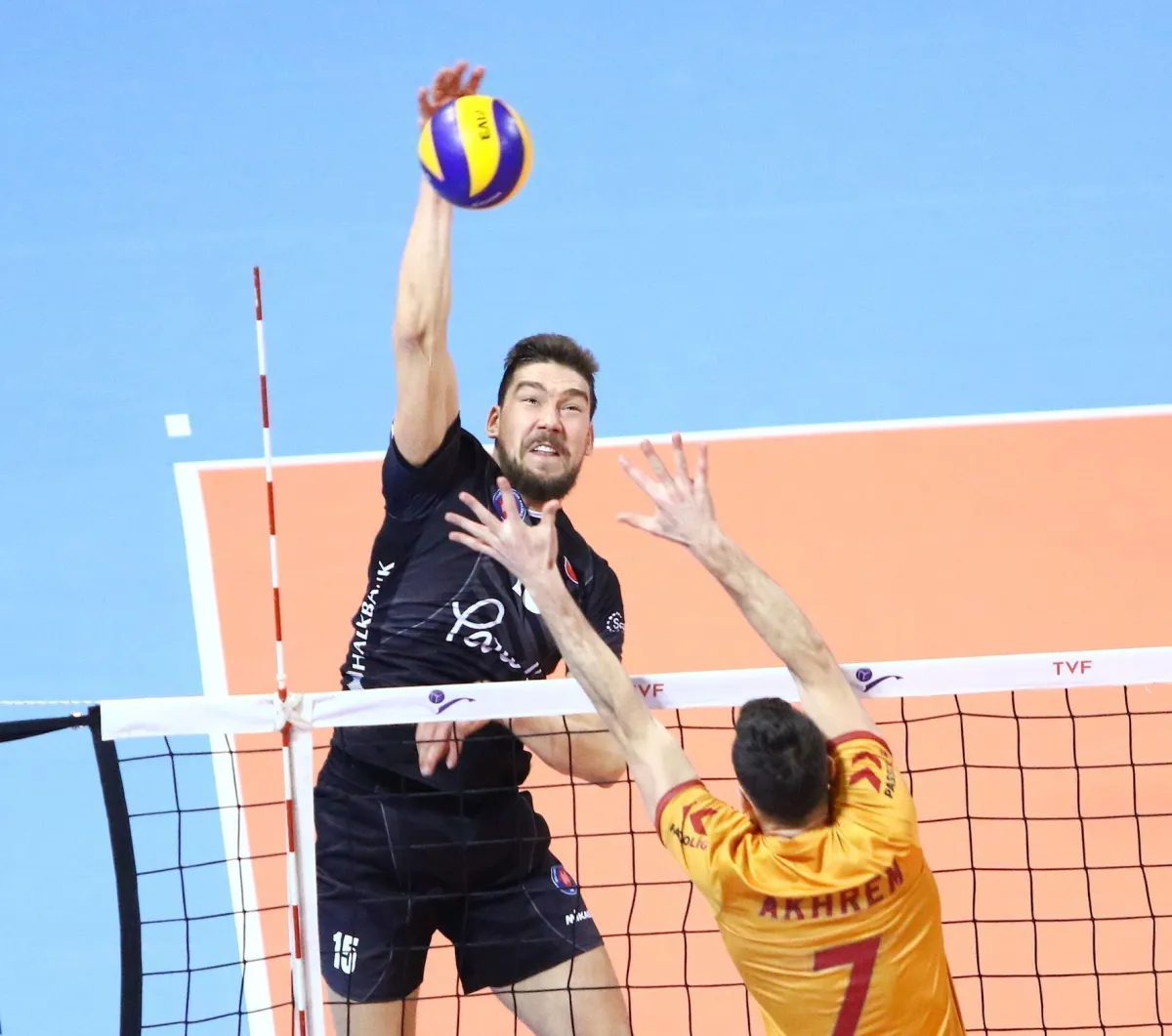 Lider Halkbank’tan Üst Üste 17.Galibiyet