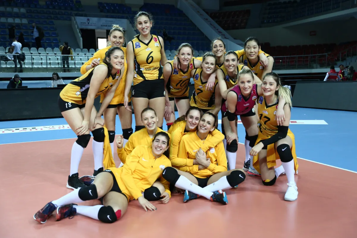VakıfBank, Play Off yarı Final'deBeşiktaş'a Set Vermedi