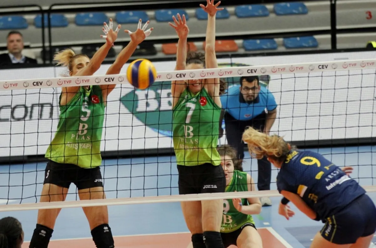 Bursa BBSK Challenge Cup'ta Finale Göz Kırptı