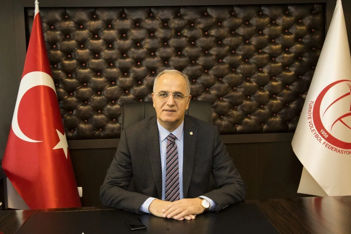 TVF Başkanı Akif Üstündağ'dan Avrupa'da Tur Atlayan Galip Gelen Takımlarımıza Kutlama