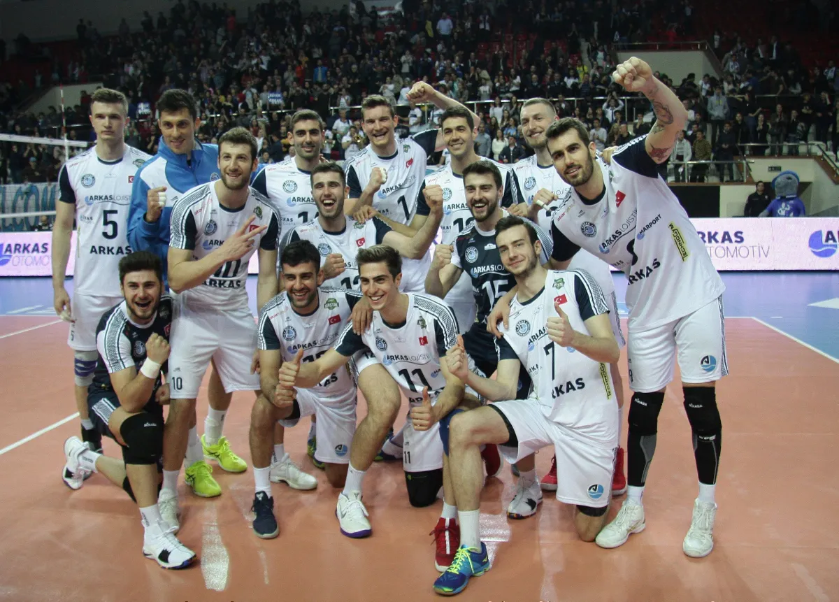 Cimbom'u 2. Kez yenen Arkas Yarı Finalde