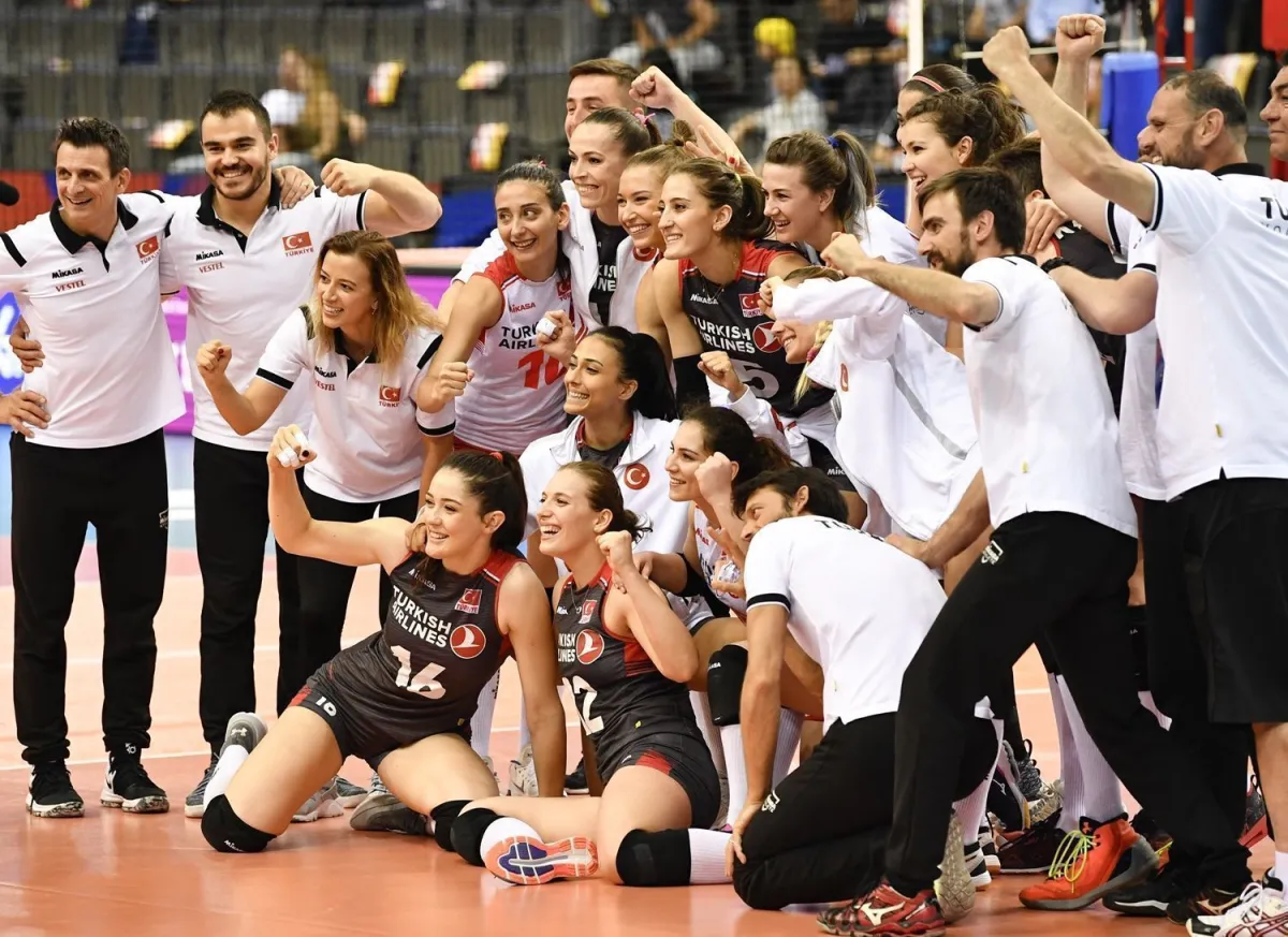A Bayan Milliler Çin'i de 3-1 Yendiler