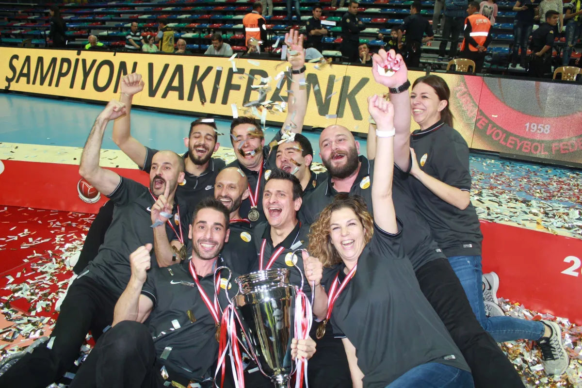 Vakıfbank Başantrenörü Giovanni Guidetti"Sporcu, Teknik Ekip ve Destek Veren Yöneticilerimize Teşekkür Ederim"