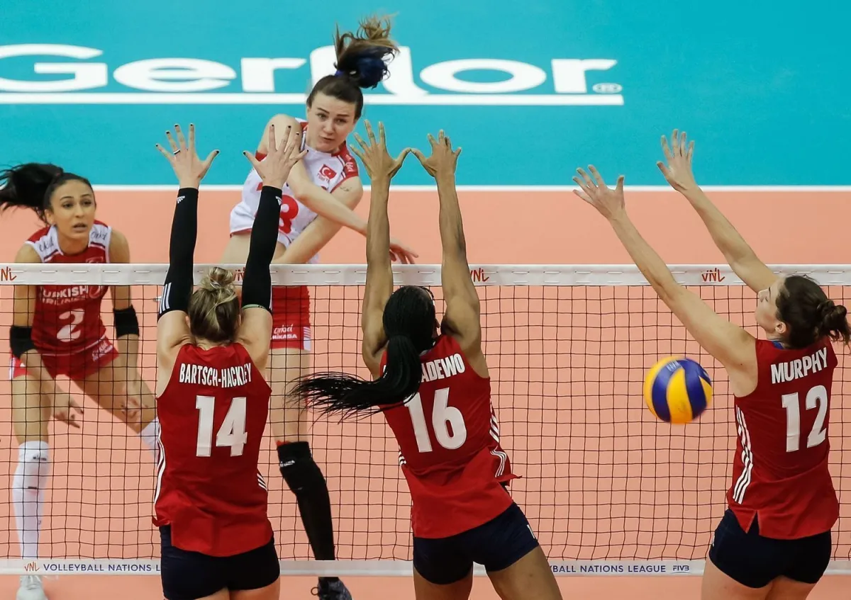 Sultanlar VNL'de Devleri Geride Bırakıp Gümüş Madalya Aldı