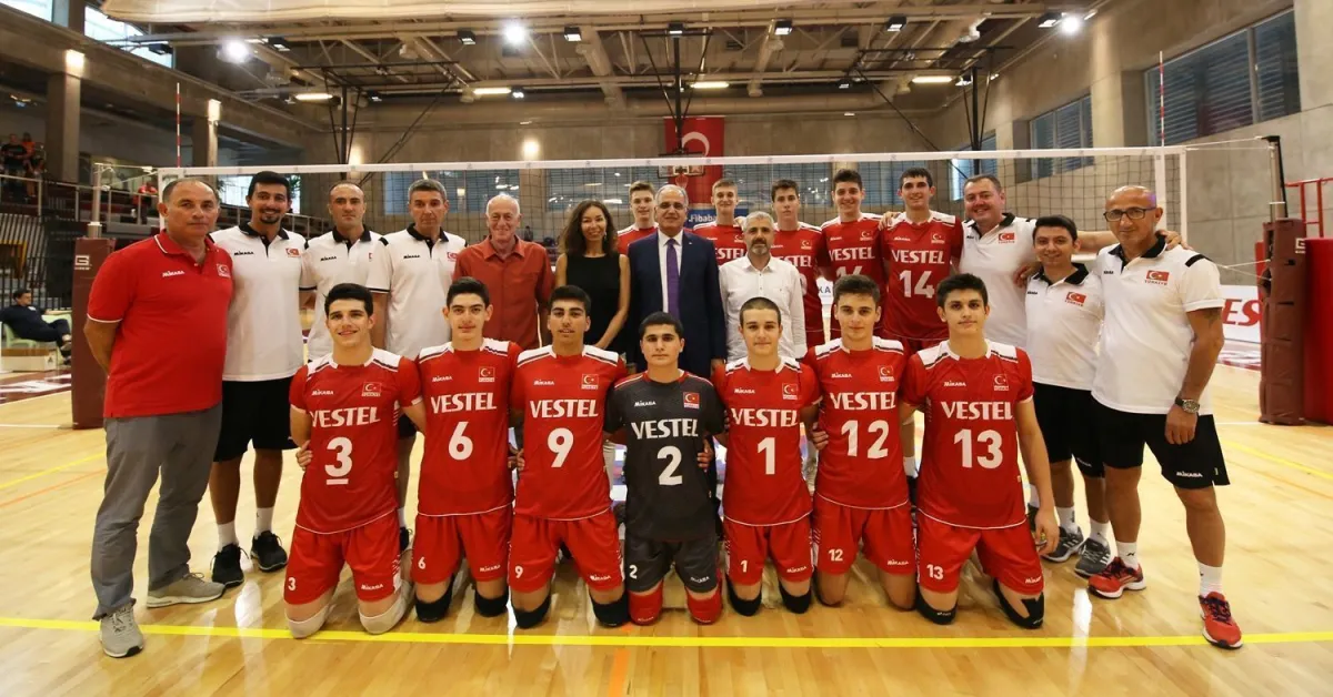 U17 Erkek Millilerimiz yarı Finalde Yunanistan'ı Yenip Finale Çıktı