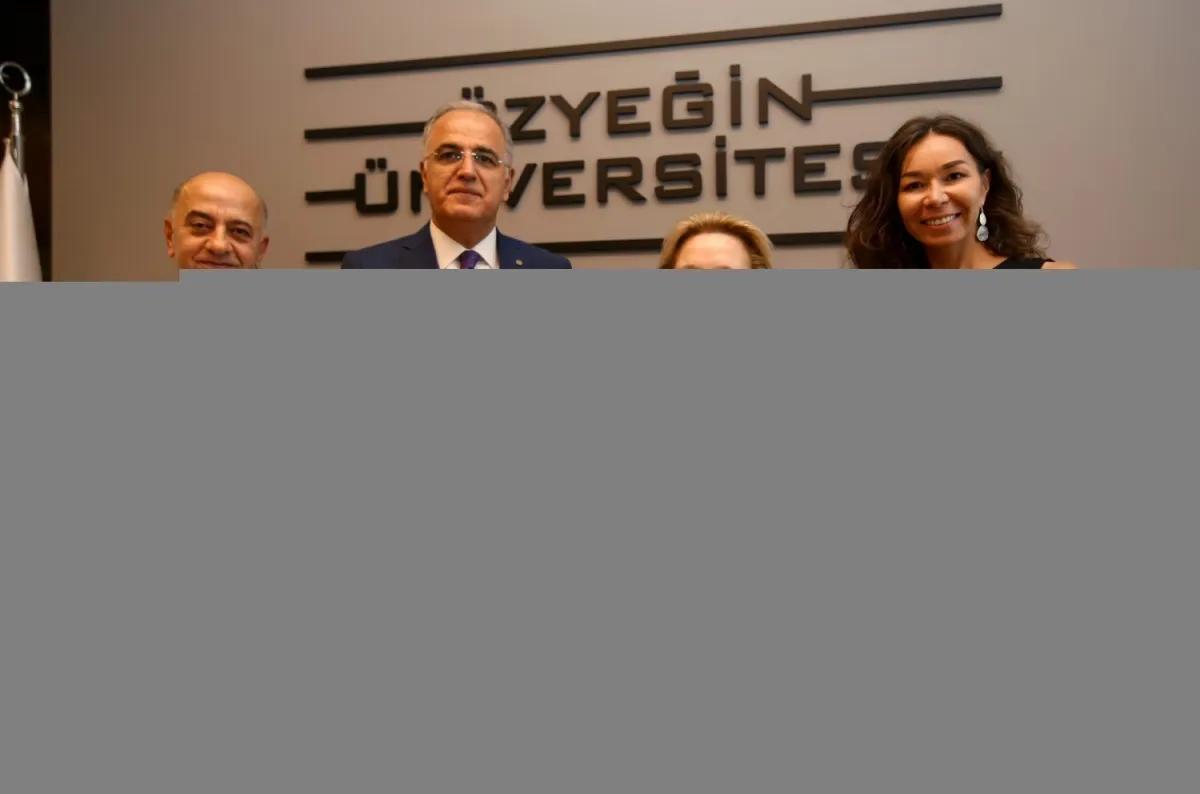 Mehmet Akif Üstündağ'dan Özyeğin Üniversitesi Rektörü Prof. Dr. Esra Gençtürk’e Teşekkür