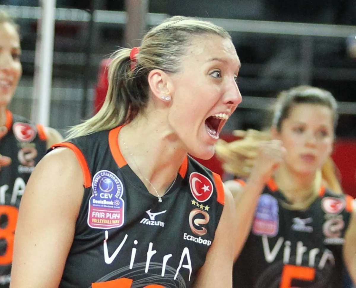Eczacıbaşı VitrA, ABD’li Yıldız Oyuncusu Larson ile devam ediyor