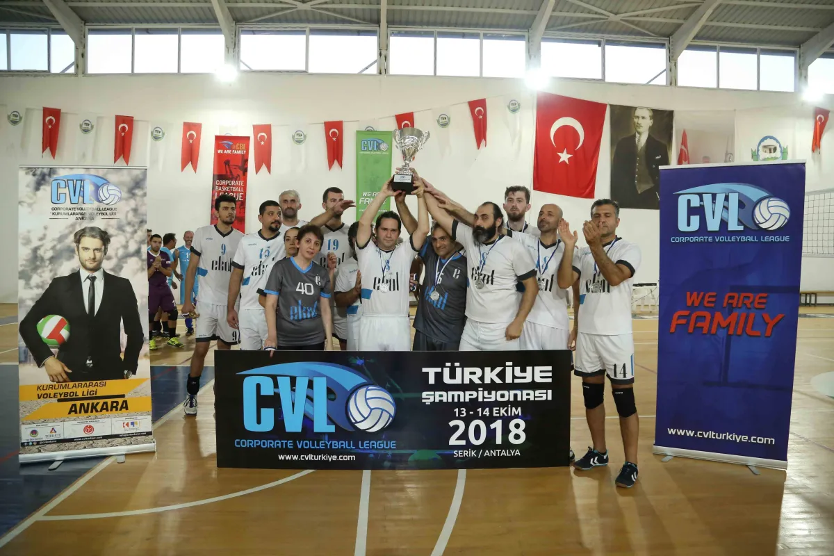 CVL Kurumlararası Voleybol Ligleri Türkiye şampiyonasında mutlu sona ulaşan takım Türk Telekom oldu.