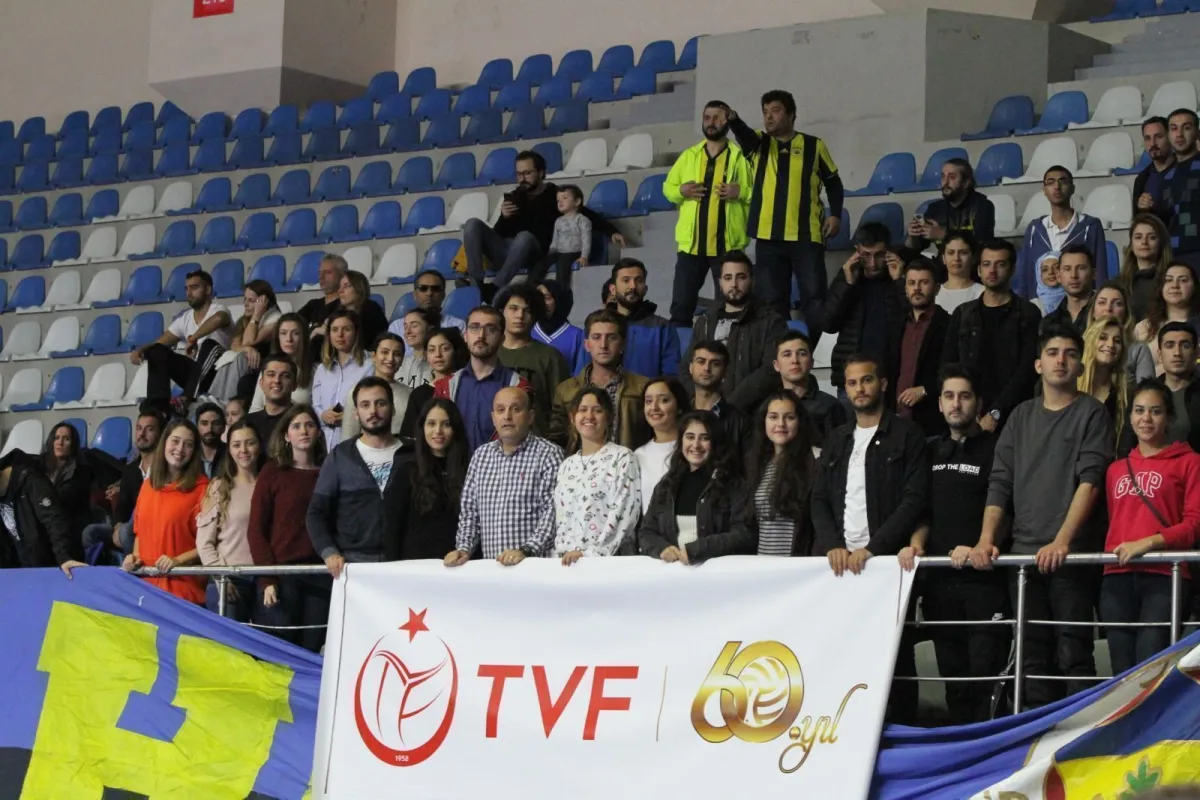 İstanbul Aday Hakem Kursiyerleri Fenerbahçe-maliye Piyango Maçını İzleiler