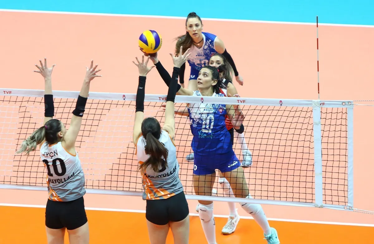 Karayolları, Halkbank'ı 3-0'la Geçti