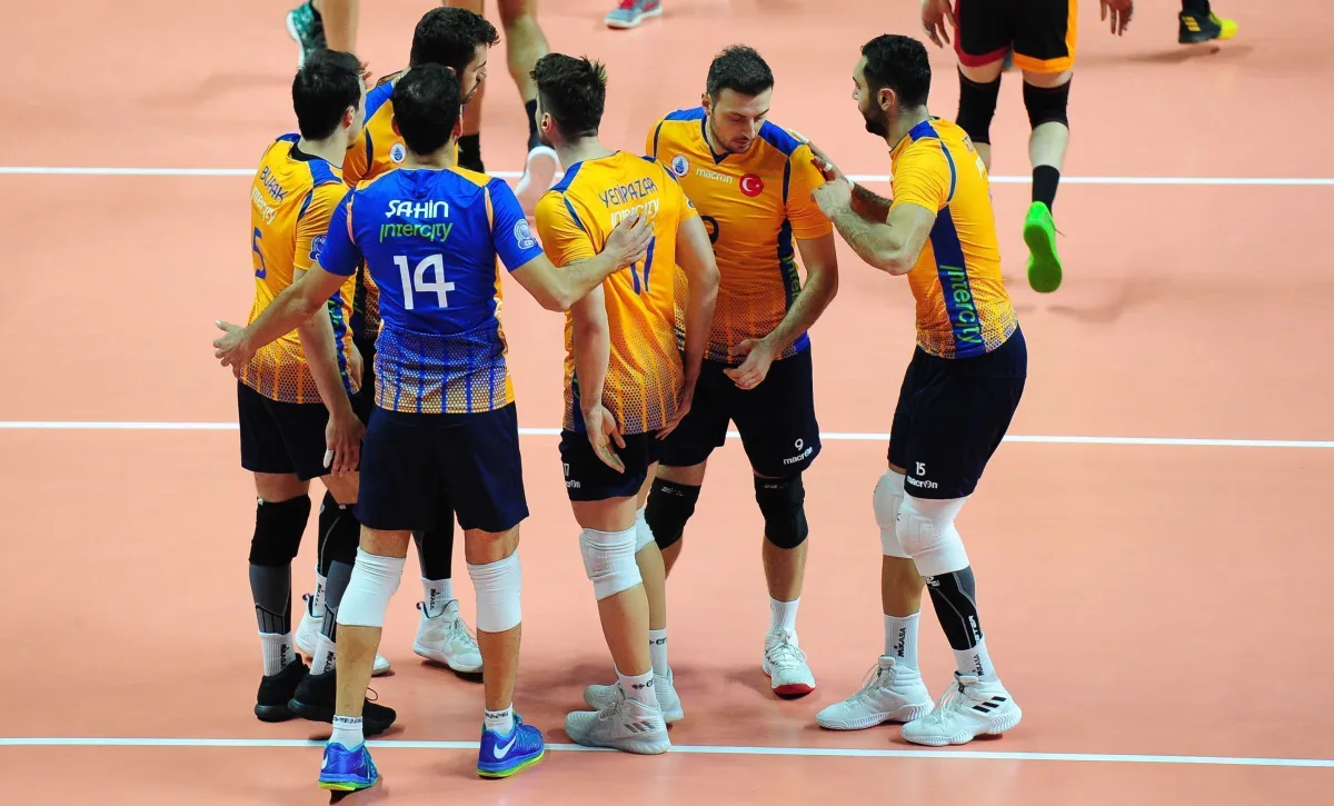 İstanbul BBSK, Fransa Deplasmanından Galibiyetle Dönüyor: 3-0
