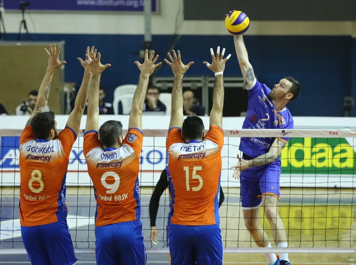 AXA Sigorta Kupa Voley erkekler 1. etap ilk Maçları Başladı