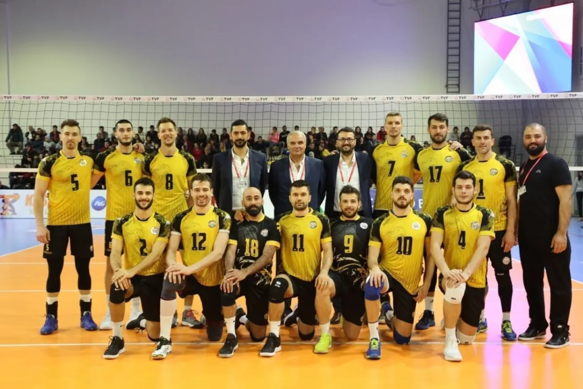 Efeler Ligi’nde 13. hafta karşılaşmaları so9na erdi Halkbank Lider