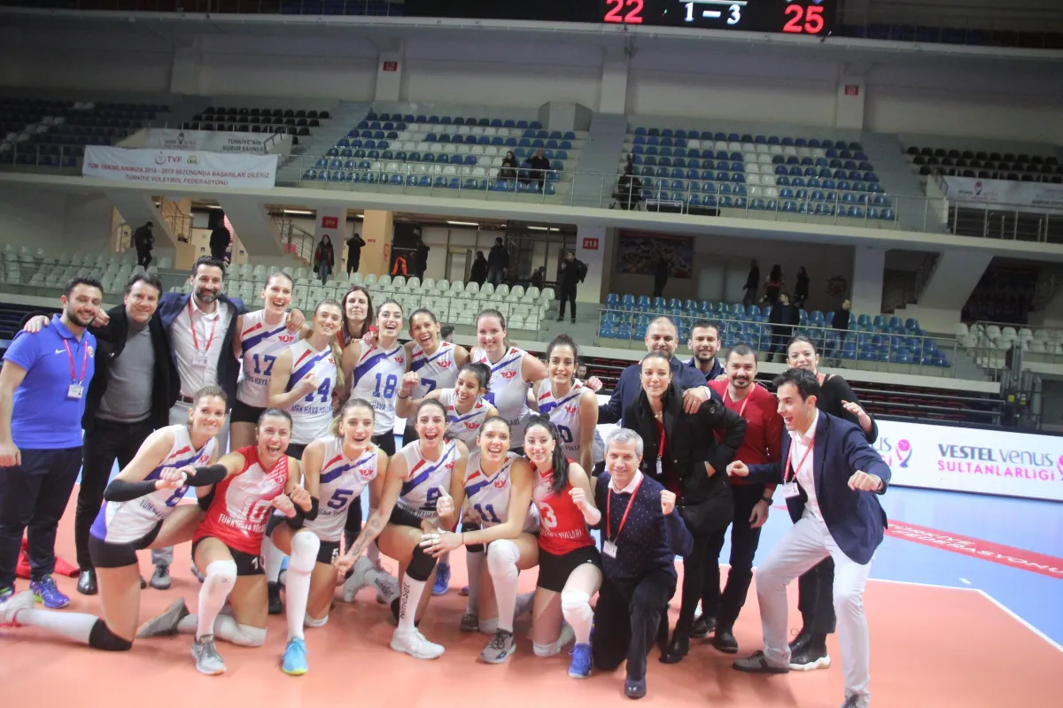 Türk hava Yolları Beşiktaş'a set verdi Puan Vermedi: 3-1