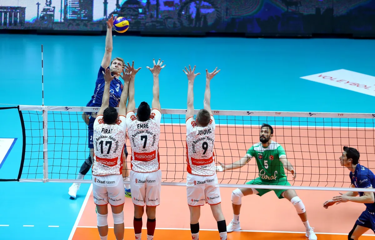 Halkbank Efeler Ligi Play Off'ta Yarı Finalde