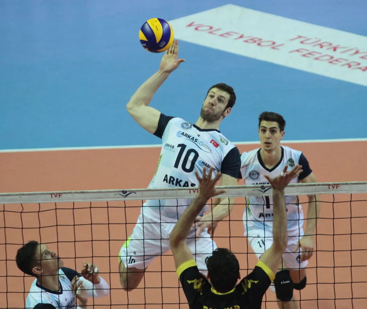 Arkas Spor Play Off Yarı Finalinde İstanbul'da Galatasaray İle Karşılaşıyor