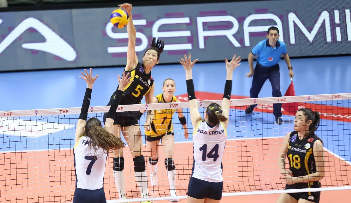 Yarı finalde ilk raunt VakıfBank'ın