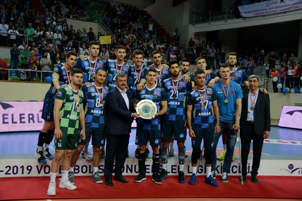 Arkas Spor Efeler Ligi İkincisi