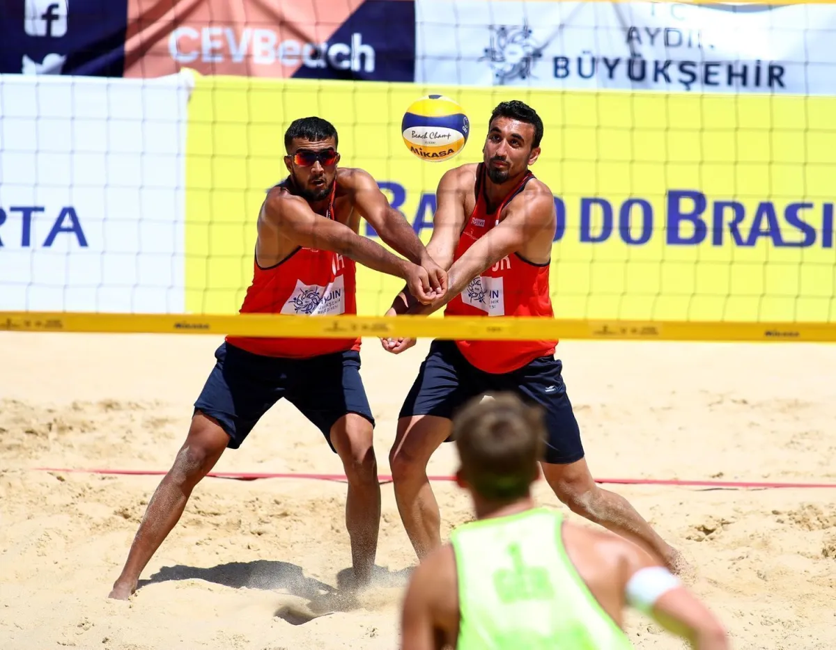 FIVB Plaj Voleybolu Dünya Turu 2 Yıldızlı Aydın Etabında 2. Gün Geride Kaldı