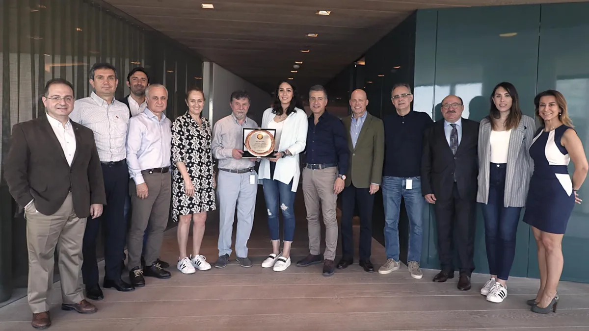 Eczacıbaşı VitrA, 15 Yıl boyunca formasını giyen Büşra Kılıçlı’ye düzenlediği bir kahvaltı ile veda etti.