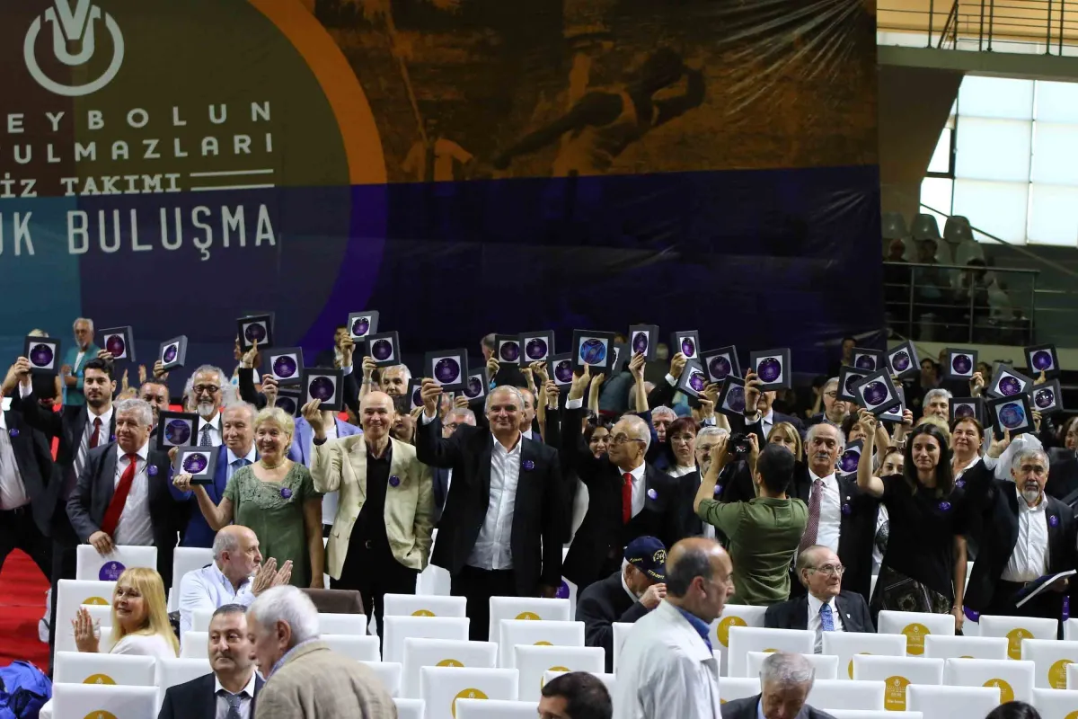 Voleybolun Unutulmazları “Biz Takımı” Büyük Buluşması’nda voleybolun efsaneleri bir araya geldi