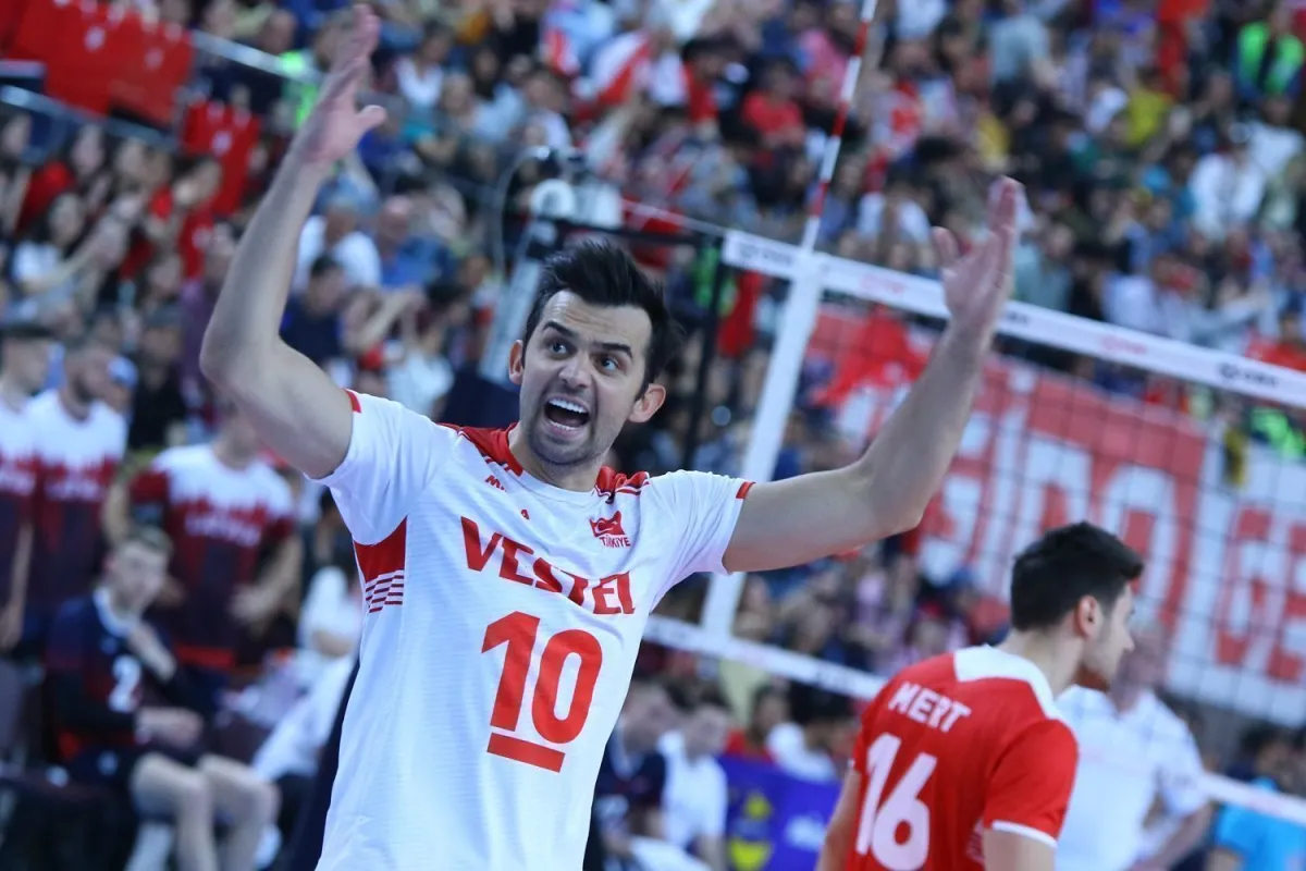Nedim Özbey ve Arslan Ekşi Şili Galibiyetini Değerlendirdi