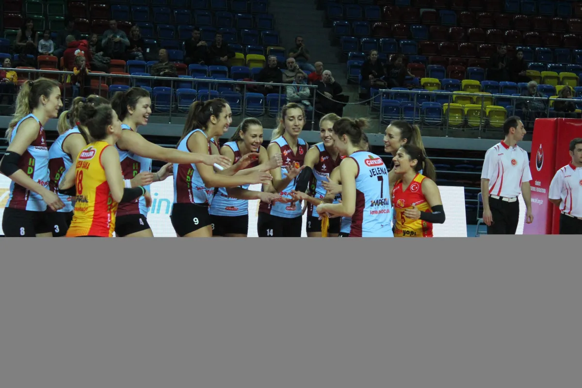 İmp.H. İdman Ocağı Cim Bom'a Galip:3-2.