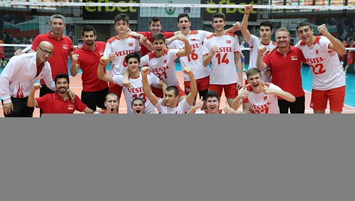 U17 Erkek Milli Takımı Avrupa Şampiyonası'da Romanya'yı 3-0 Yendi