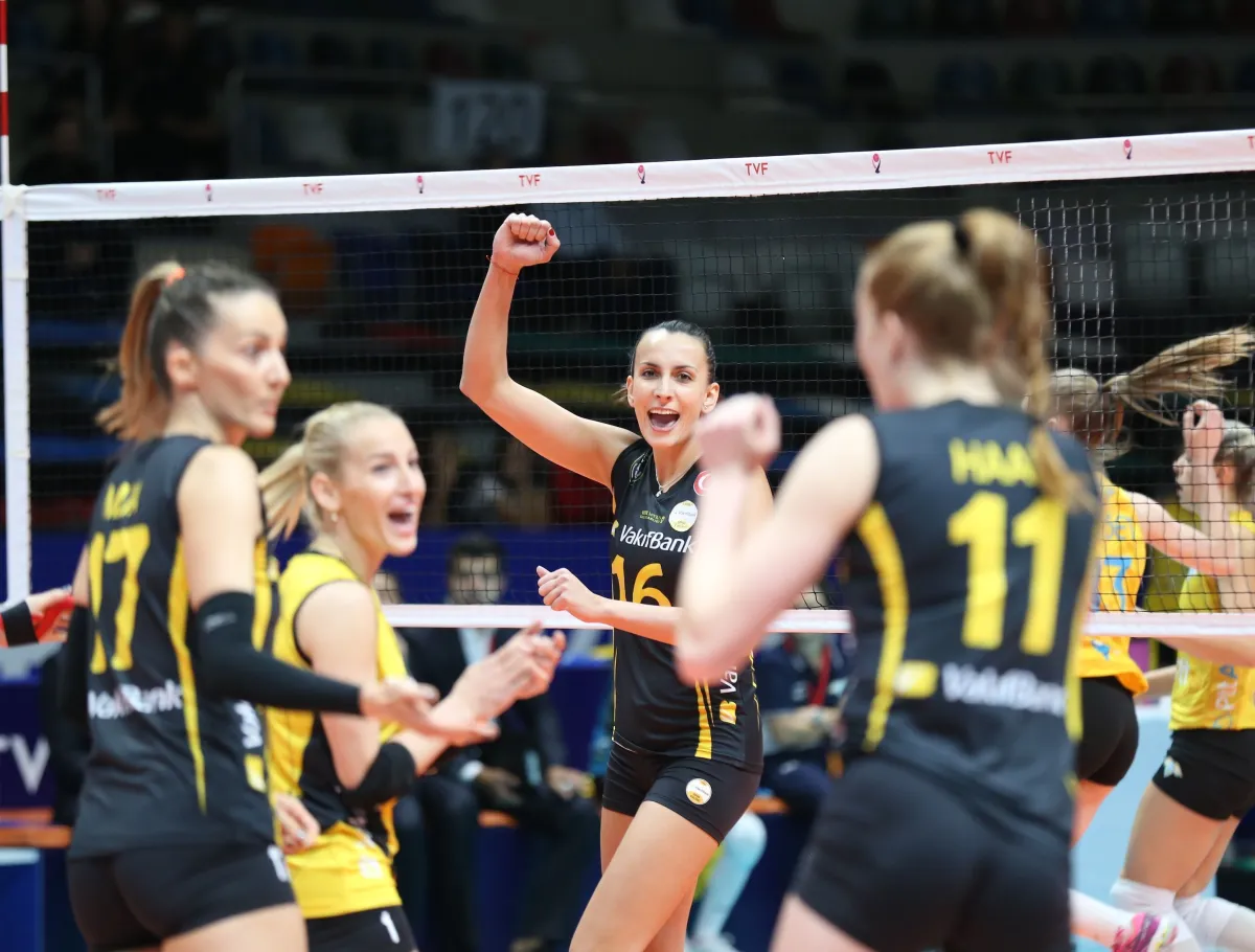 VakıfBank set vermeden kazandı