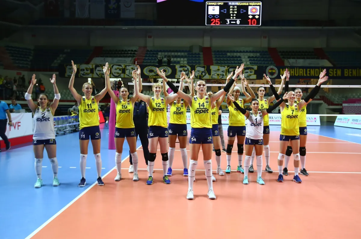 Fenerbahç OPET Atlas Global Yeşilyurt'a Şans Tanımadı: 3-0