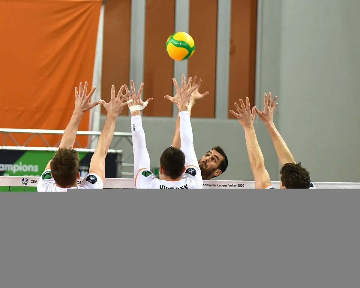Halkbank Polonya’nın Jastrzebski  Wegiel takımına 3-0 Yenildi