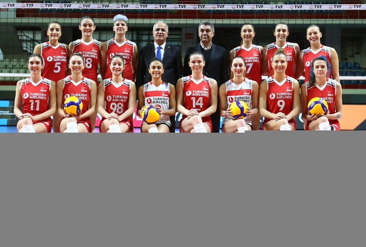 A Milli Kadın Voleybol Takımımız, medya gününde basın mensupları ile bir araya geldi.