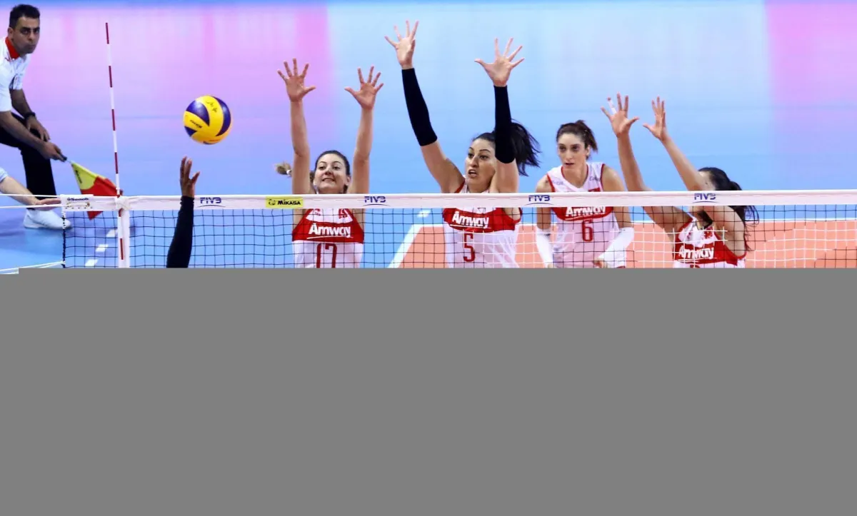 Sultanlar Grand Prix 2016 3. Ayakta Ankara'da Yine Üzdüler. Belçika'dan sonra İtalyanlara da aynı skorla 3-1 Yenildiler.