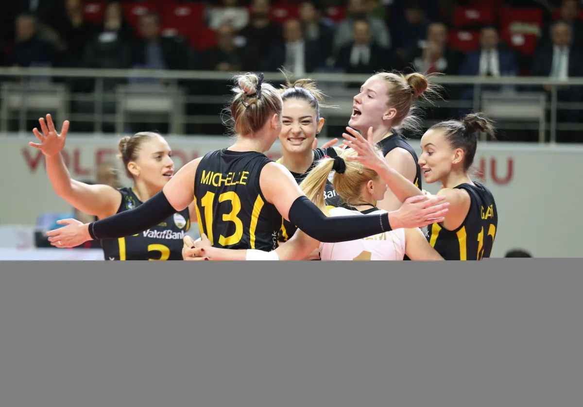 Lider VakıfBank'tan üst üste dokuzuncu galibiyet