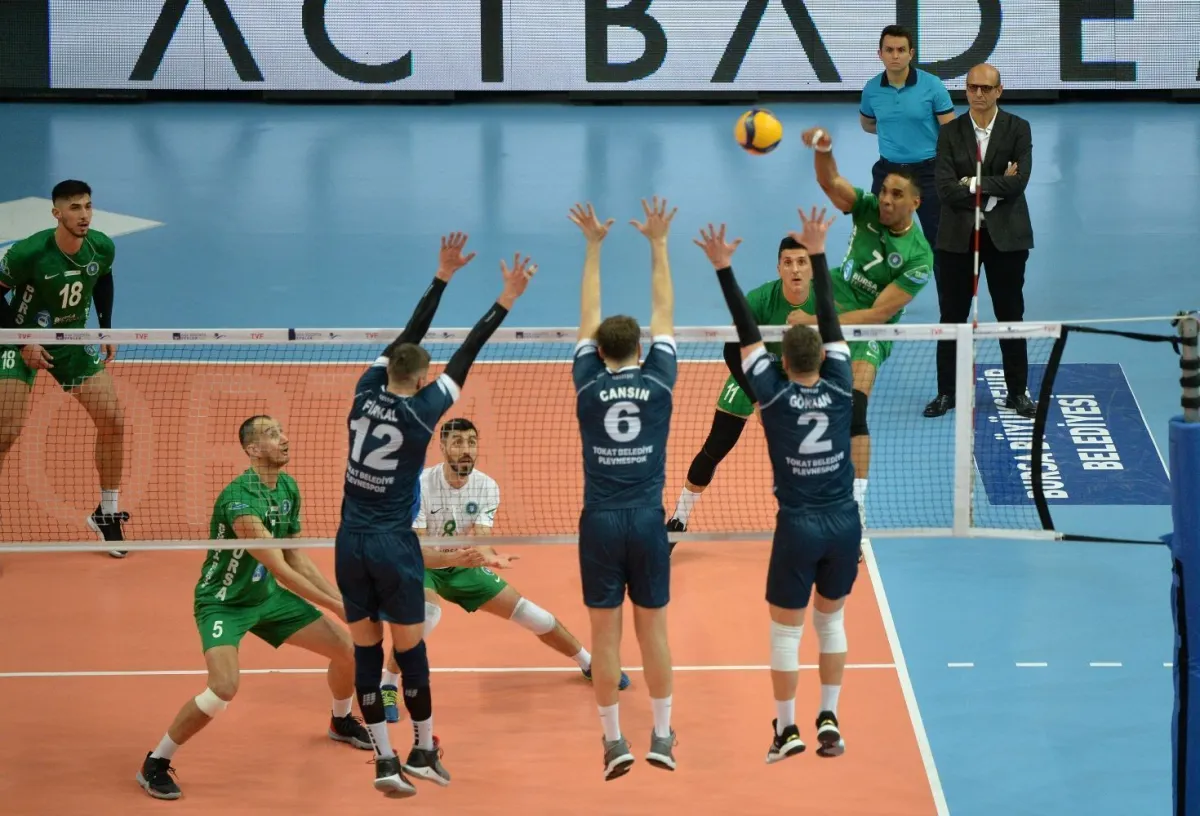 Bursa BBSK, Tokat Plevne'ye Set Vermedi: 3-0
